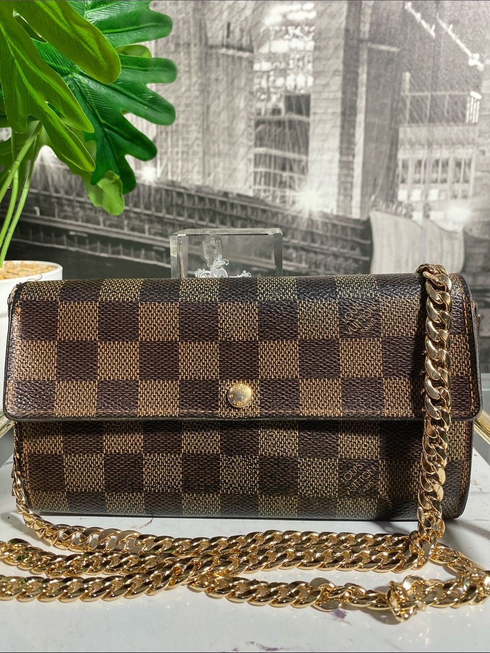 Authentic Louis Vuitton Damier Long Sarah Wallet